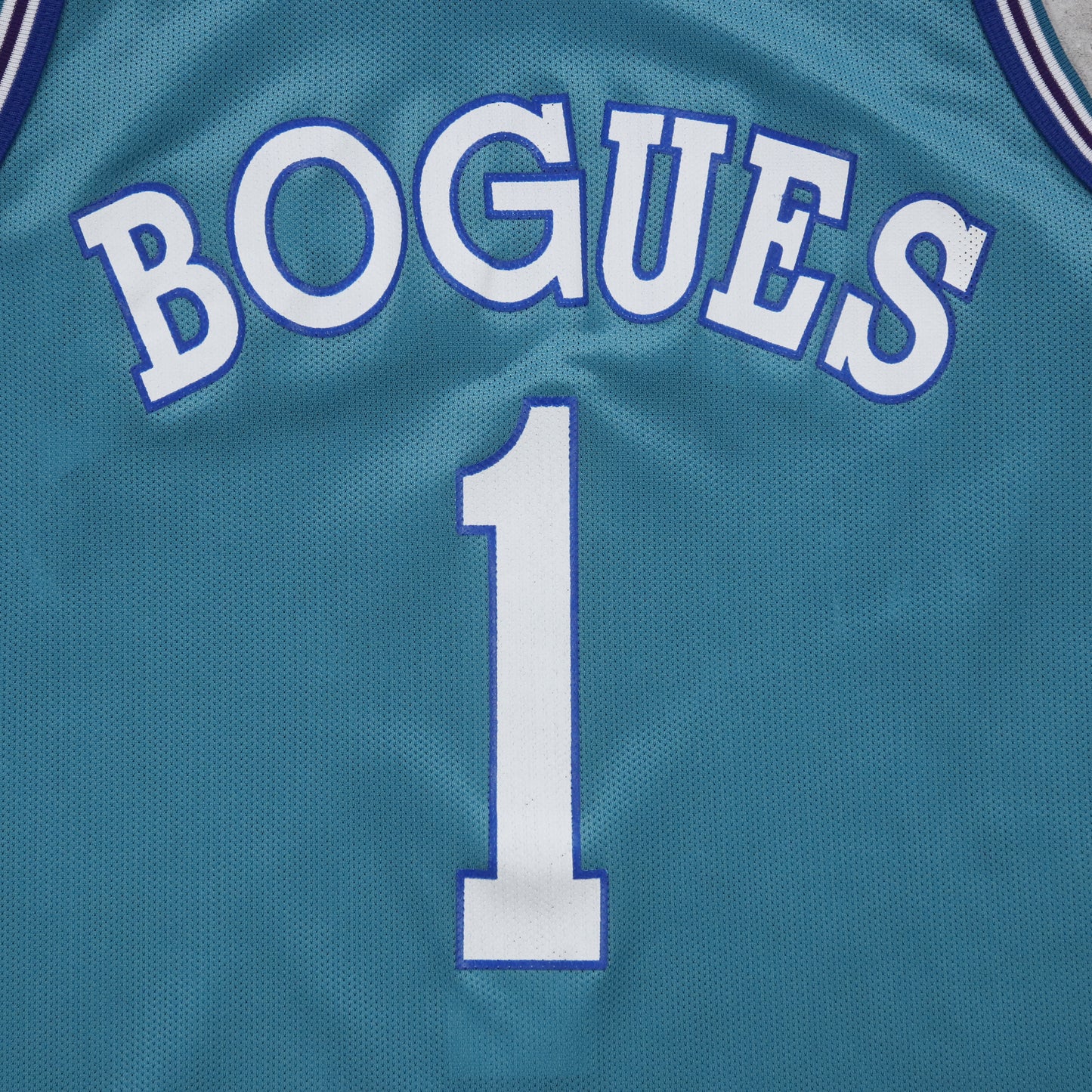 Vintage 90s Charlotte Hornets Muggsy Bogues Champion NBA Jersey - XL