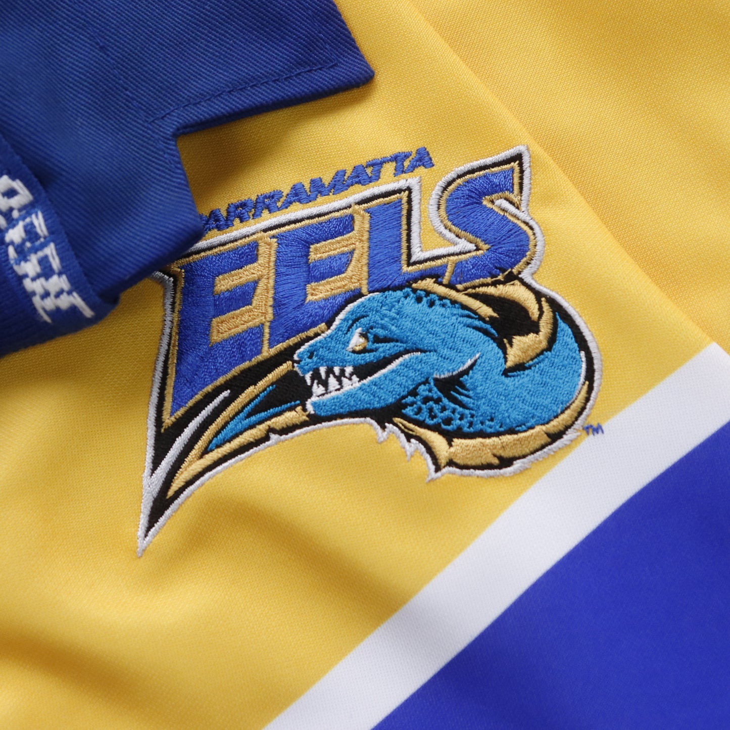 Vintage 2001 Parramatta Eels Classic NRL Jersey - L