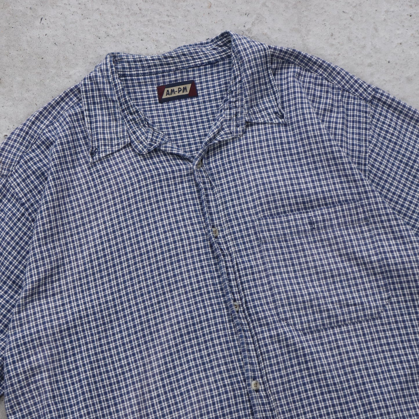 Vintage AMPM Cropped Button Up Shirt - XL