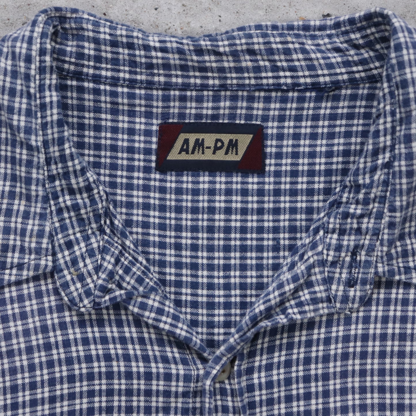 Vintage AMPM Cropped Button Up Shirt - XL