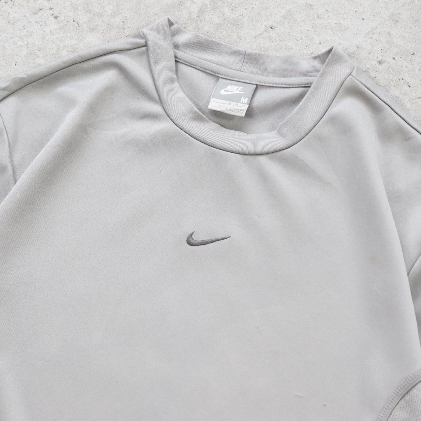 Vintage 2000s Nike Centre Swoosh Soccer Jersey - M