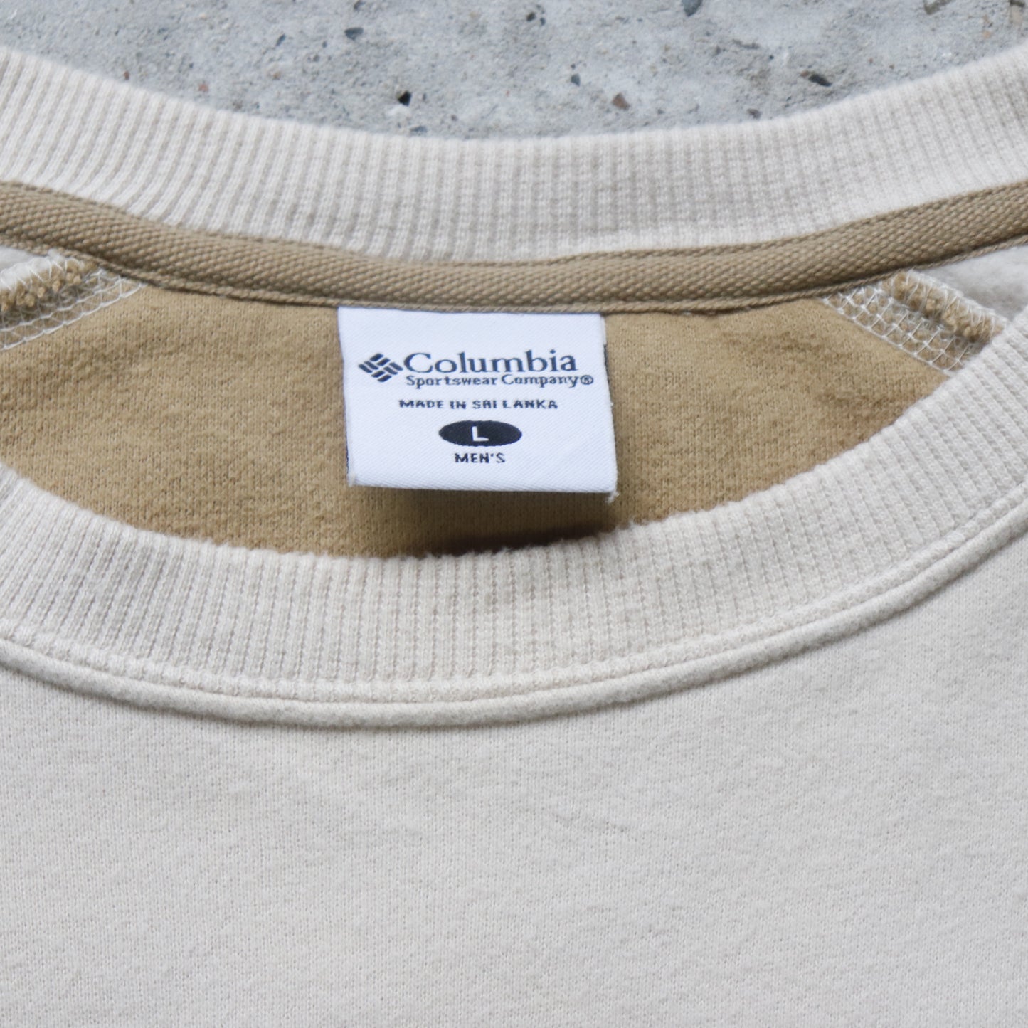 Vintage 2000s Columbia Embroidered Sweatshirt - L